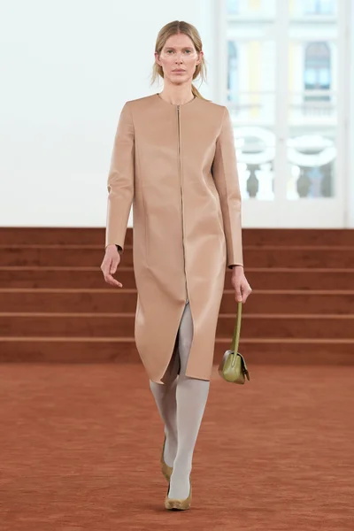 Look 26